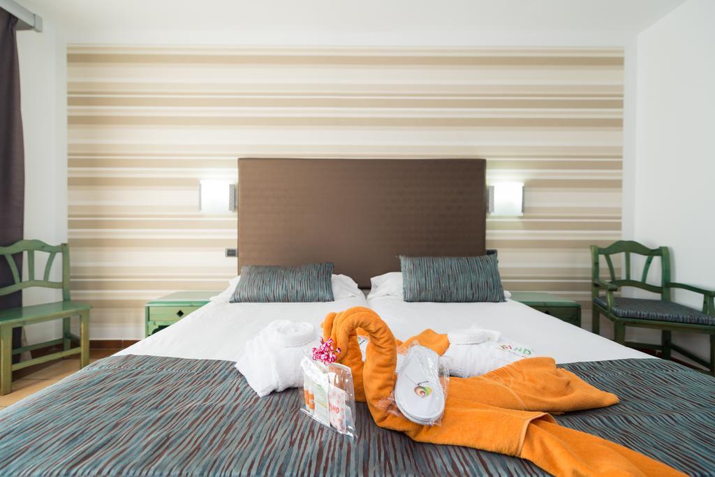 Апартаменти Hd Pueblo Marinero - Adults Only Плайя-Бланка Екстер'єр фото