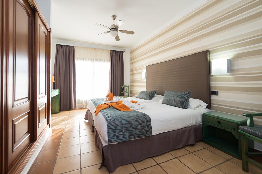 Апартаменти Hd Pueblo Marinero - Adults Only Плайя-Бланка Екстер'єр фото