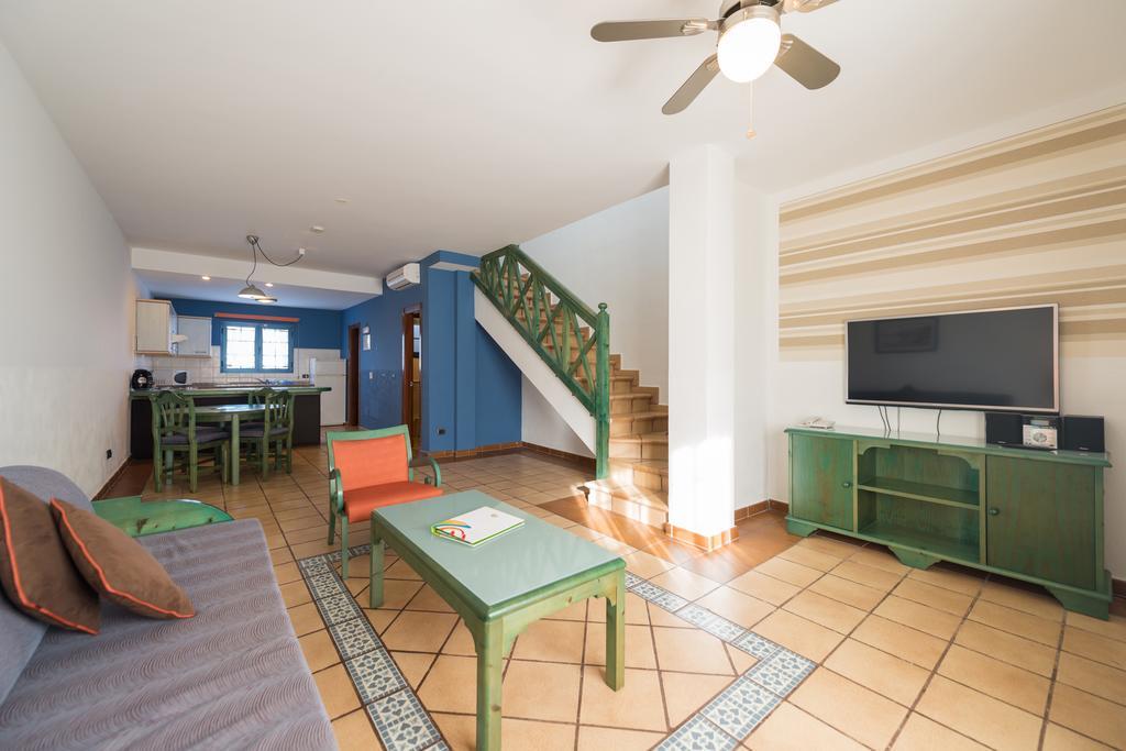 Апартаменти Hd Pueblo Marinero - Adults Only Плайя-Бланка Екстер'єр фото