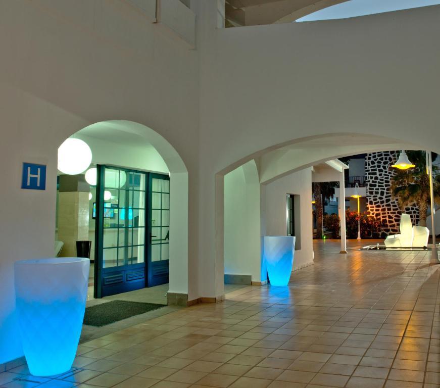 Апартаменти Hd Pueblo Marinero - Adults Only Плайя-Бланка Екстер'єр фото